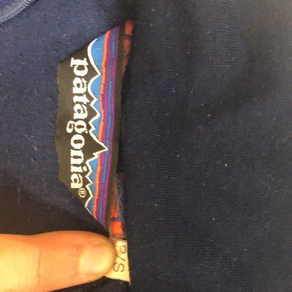SOLD - Vintage Patagonia 1/4 zip - Picture 2 of 3